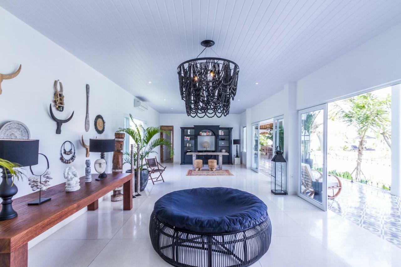 Villa Kusuma - Luxury Sea View 5 Bedroom Villa Close To Savaya อูลูวาตู ภายนอก รูปภาพ