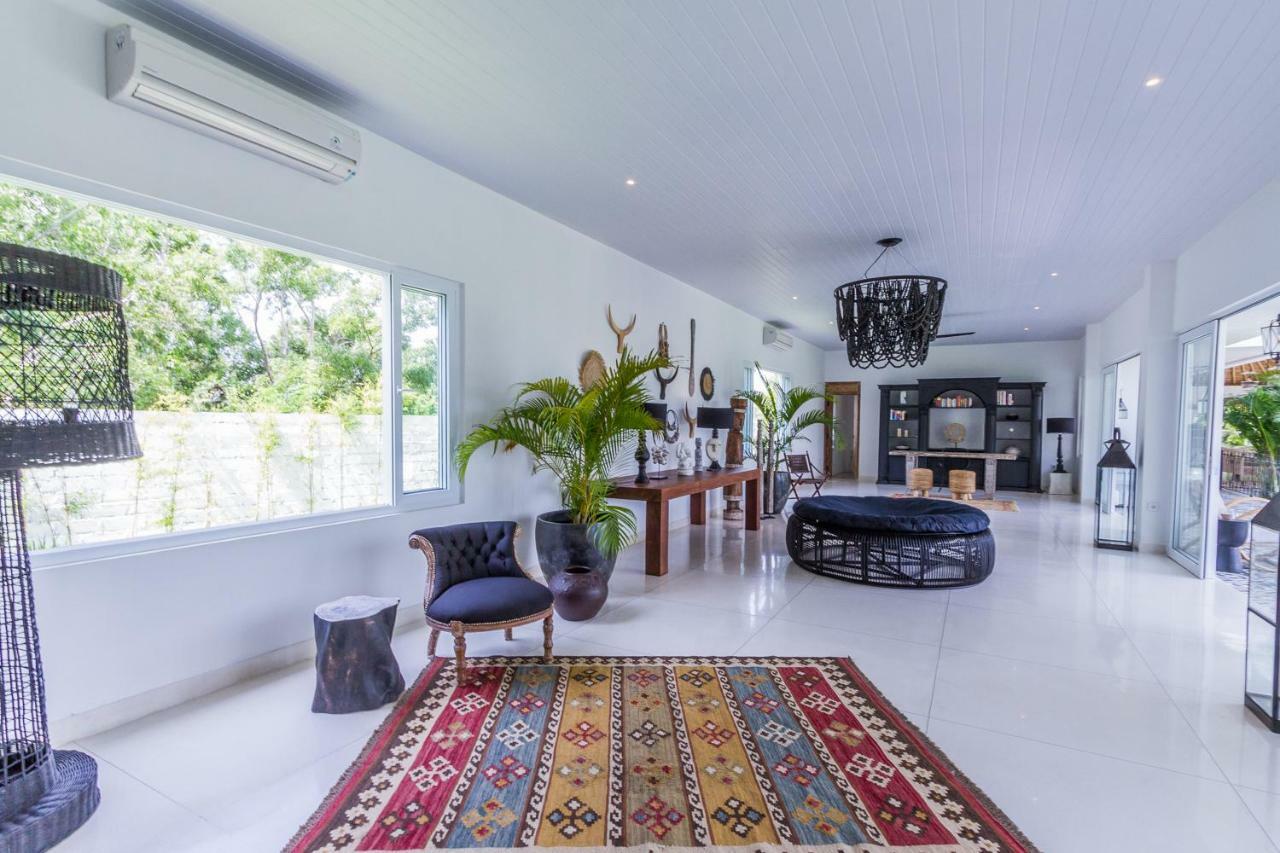 Villa Kusuma - Luxury Sea View 5 Bedroom Villa Close To Savaya อูลูวาตู ภายนอก รูปภาพ